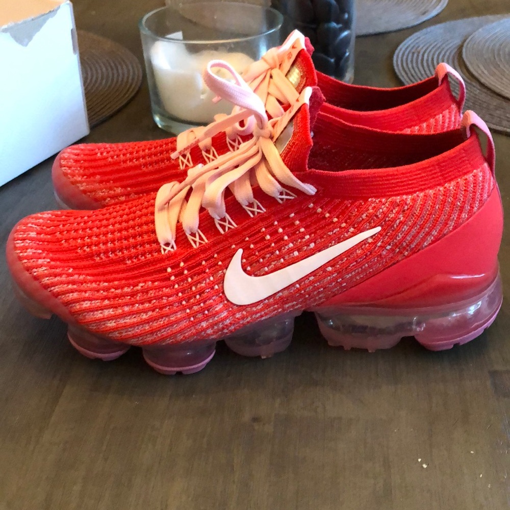 Women’s vapormax pink and red